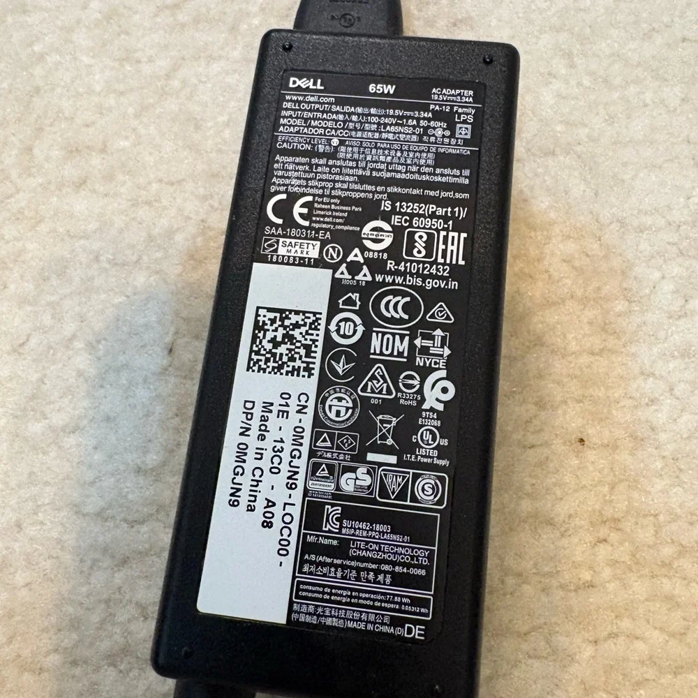 Genuine Dell 65W Laptop AC Adapter